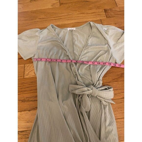 Socialite womens Light Green Wrap Dress With Flutter Sleeves & Waist Tie size L - Picture 5 of 9